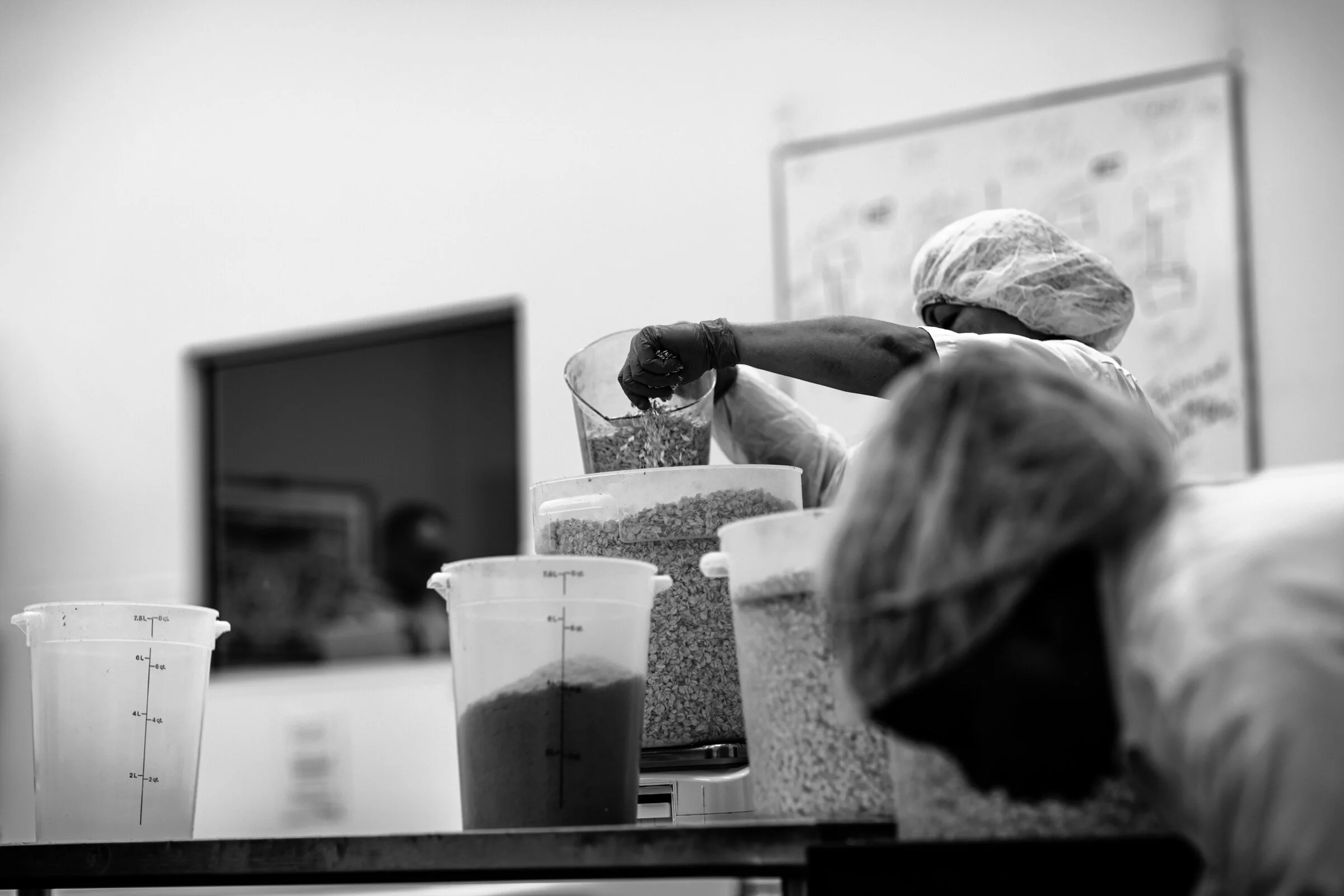Michele's Granola Project_BW_2020-02-11_TSUCALAS_1370.jpg