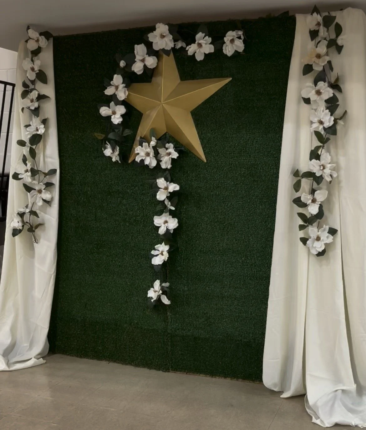 Star Green Wall.jpeg