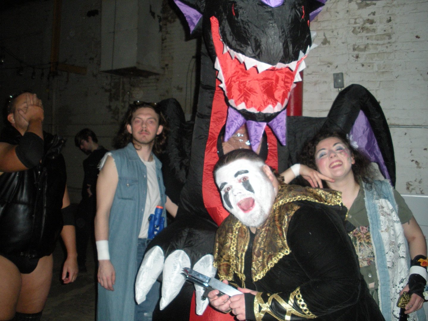 Top Rope Table Top made Mayhem.  With Gary the Dragon! 

📸 @katemariepgh  with Nikon Coolpix. 

WMS Presents April Fools now on the IndyWrestling.us YouTube!