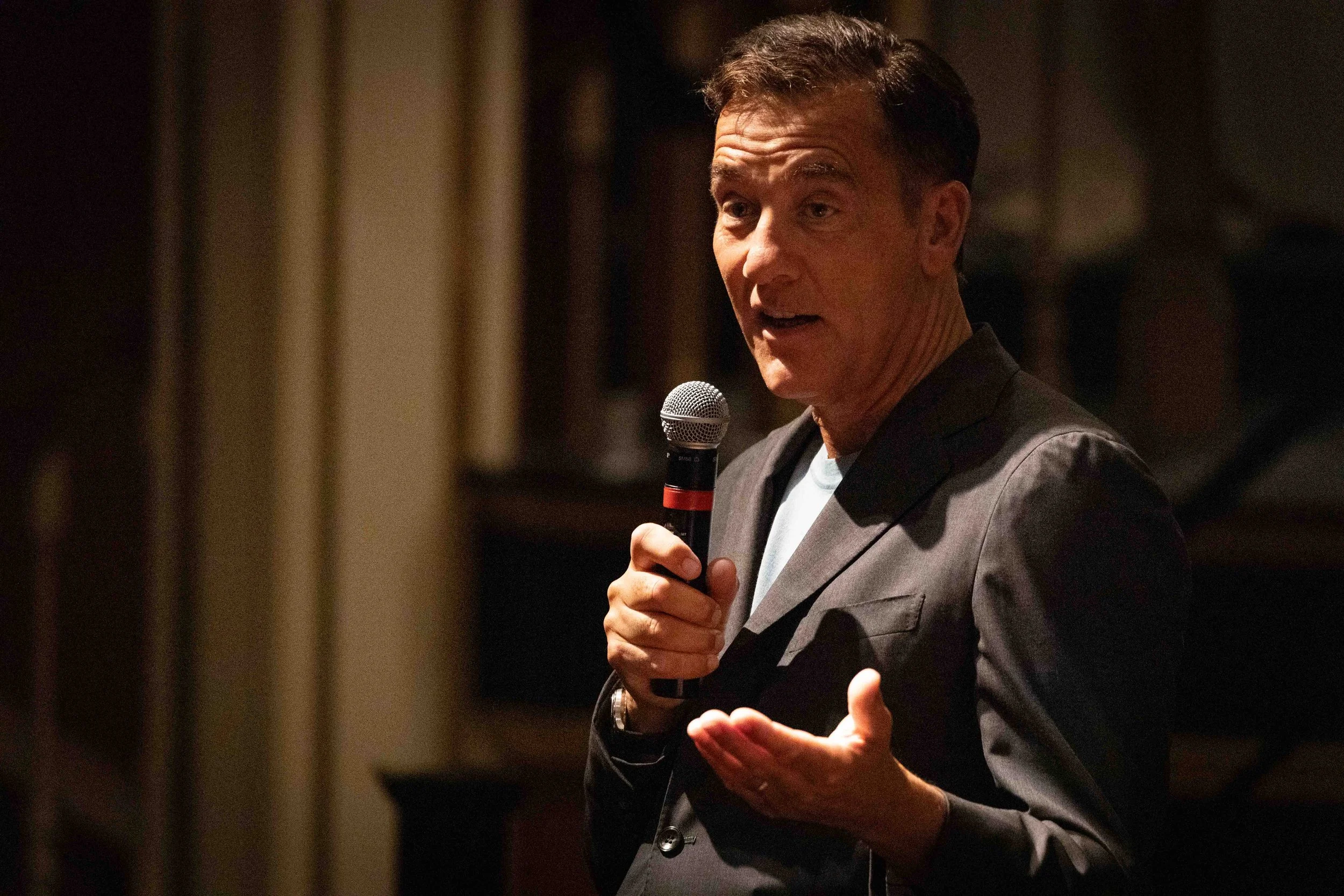 Oscar-nominated actor Clive Owen received MIFF28's Mid-Life Achievement Award, speaking with audiences at six films.