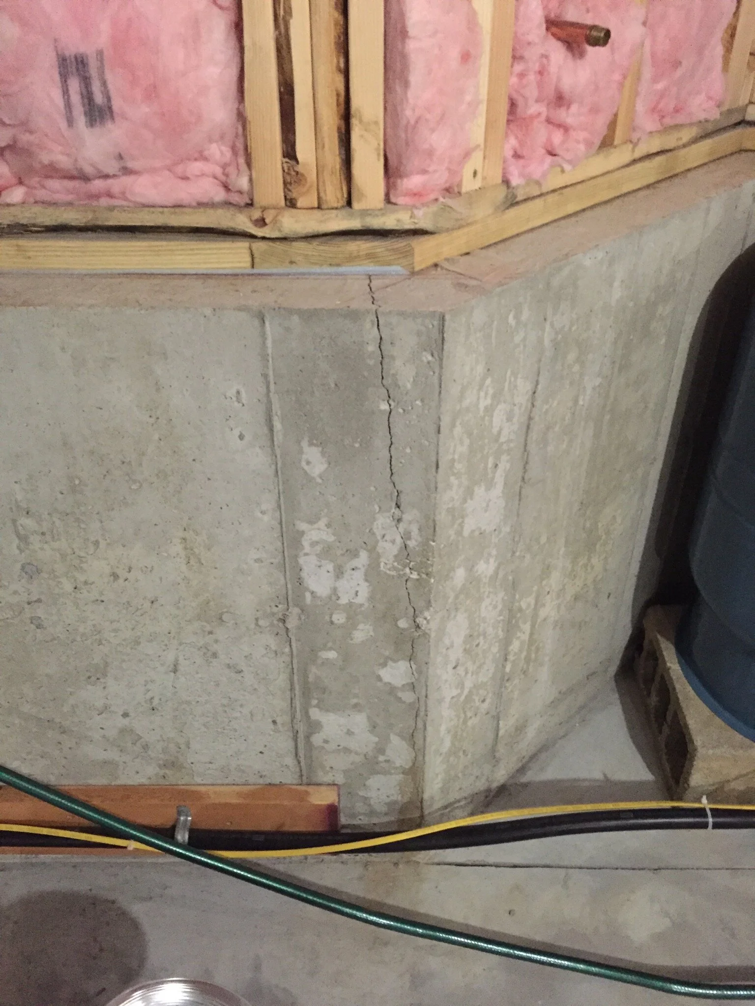 Leaking crack repair- before
