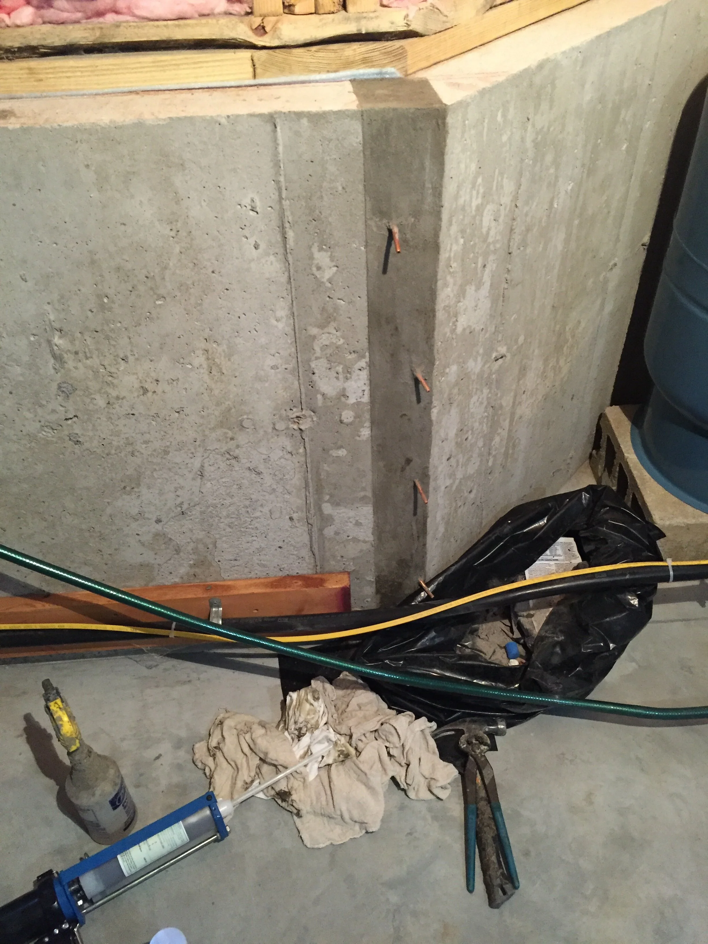 Leaking crack repair - during