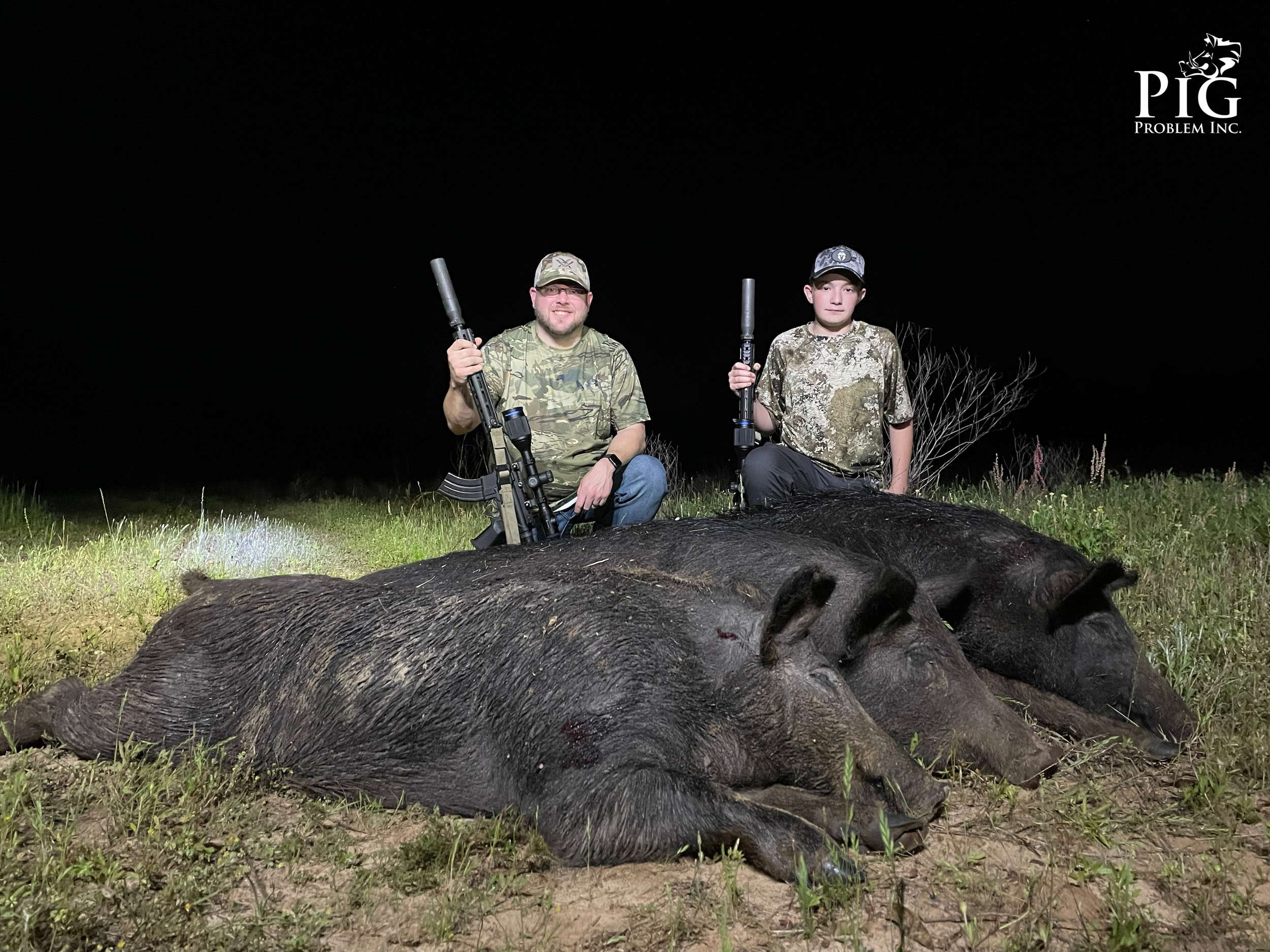 Father &amp; Son Thermal Hog Hunt