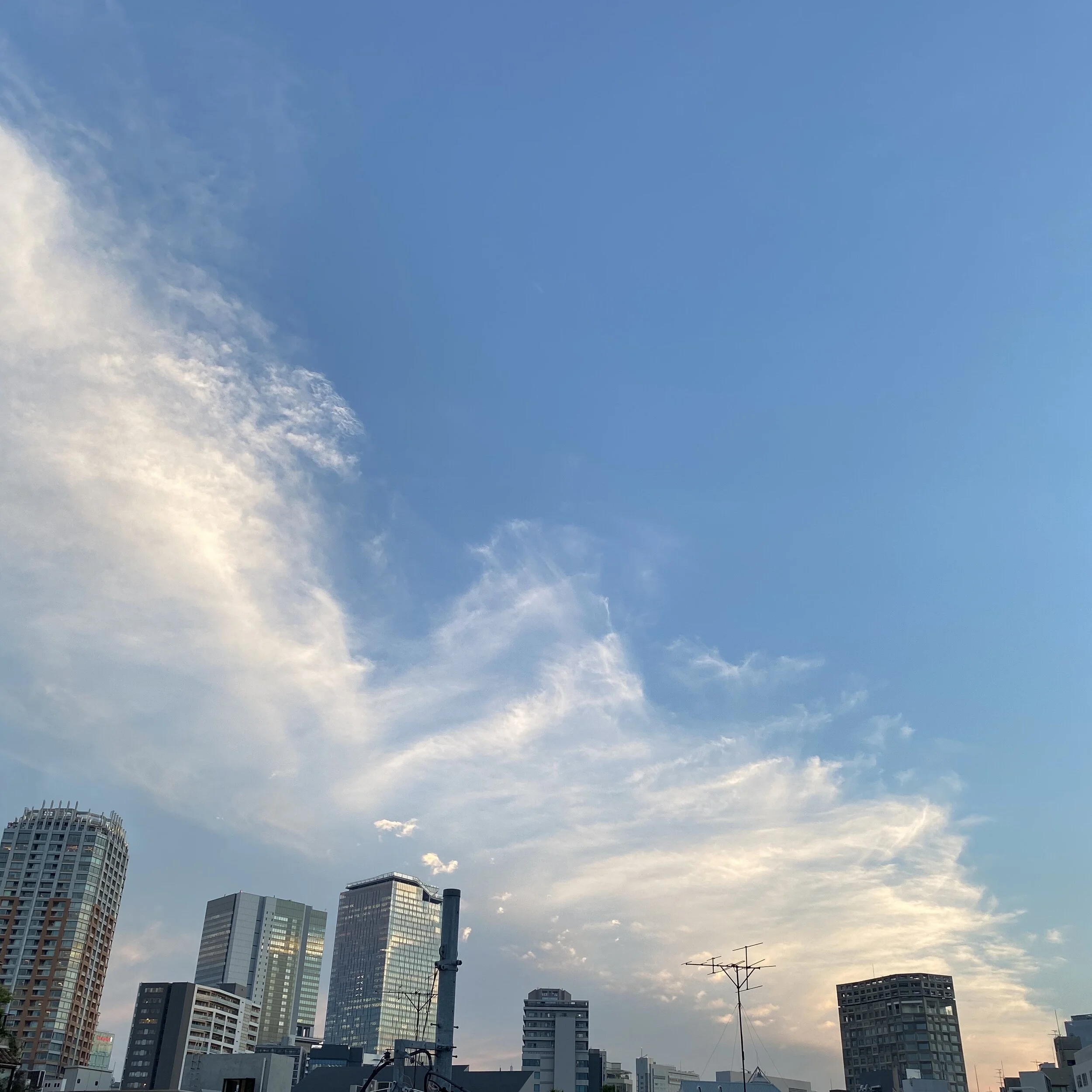 束の間の綺麗な空