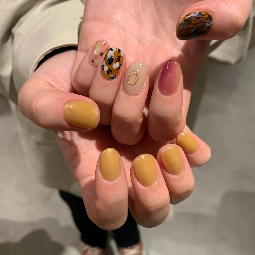ちぐはぐネイル Dlaw Nail ドロウ ネイル 原宿 表参道にある 有名タレント モデルが通う人気のトップネイルサロン