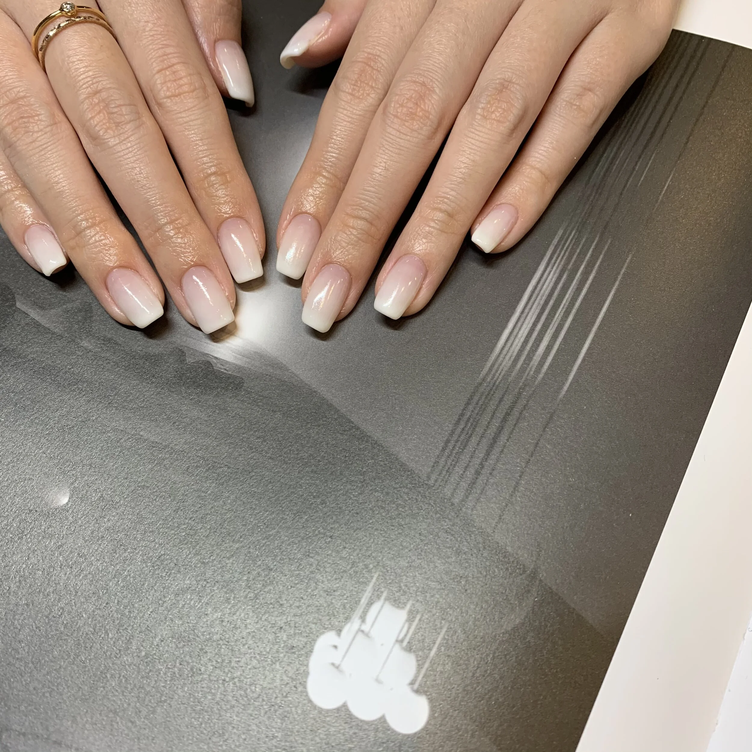 ホワイトネイル