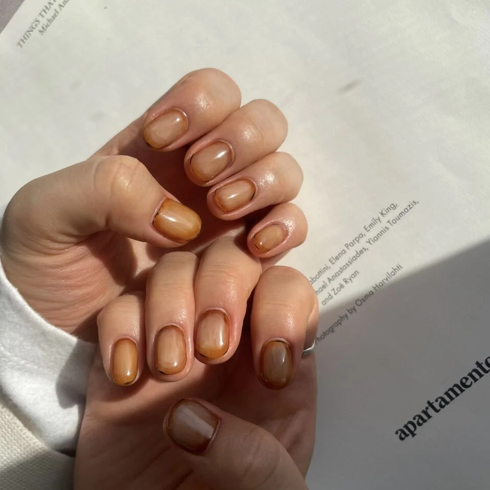 ニュアンス囲みラインネイル