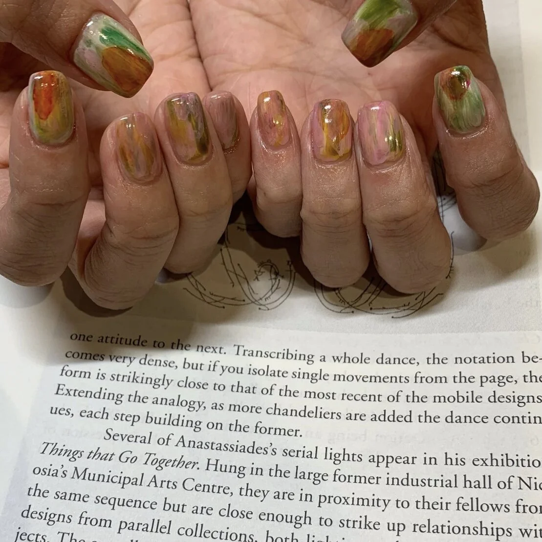 カラフルネイル