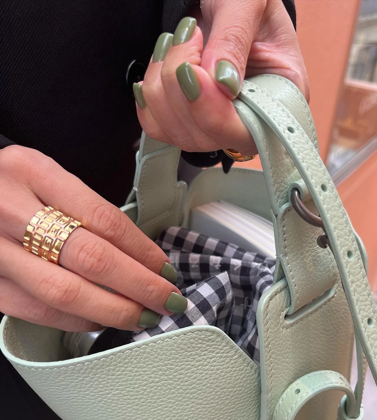 シンプルも拘って