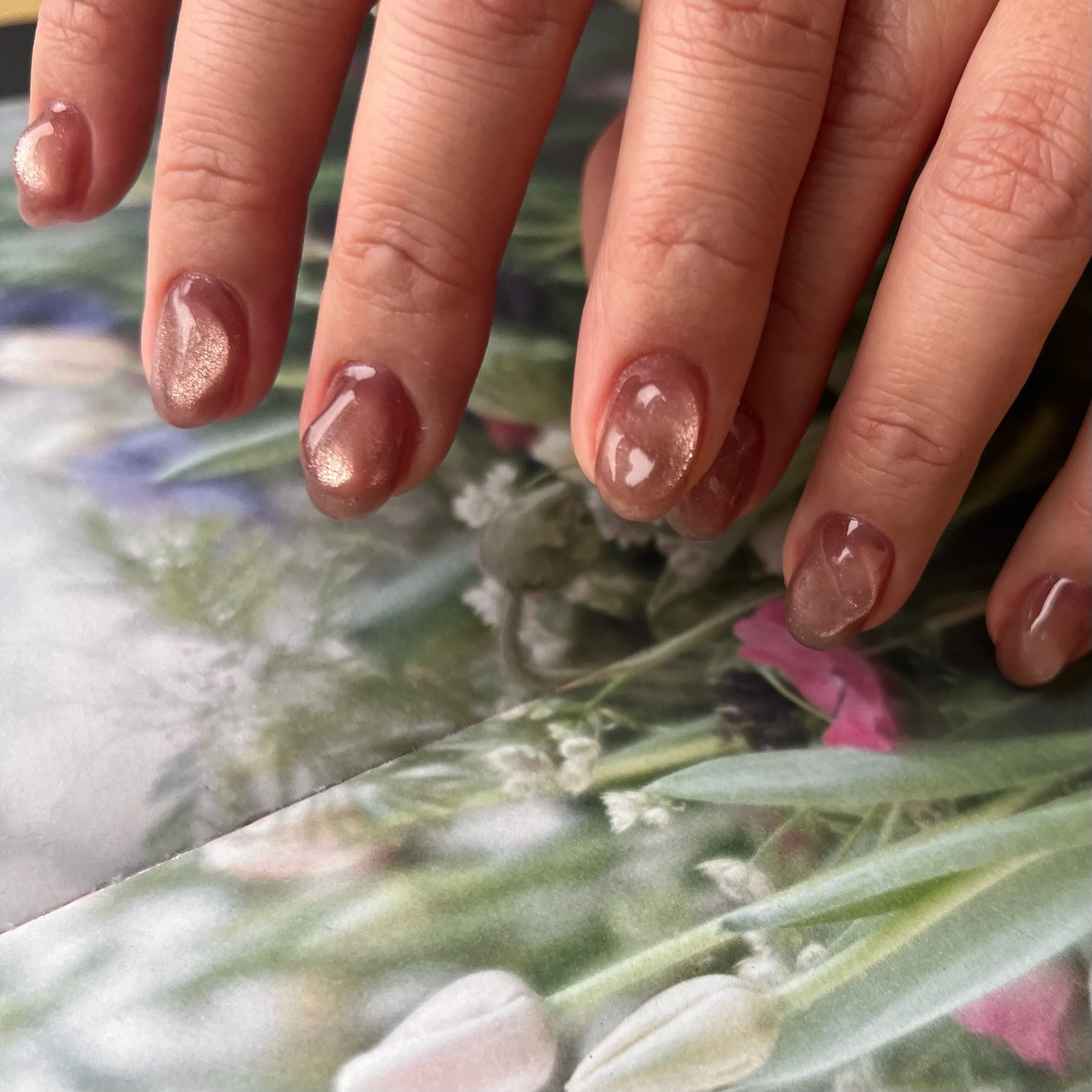 ぷるぷるマグネットネイル