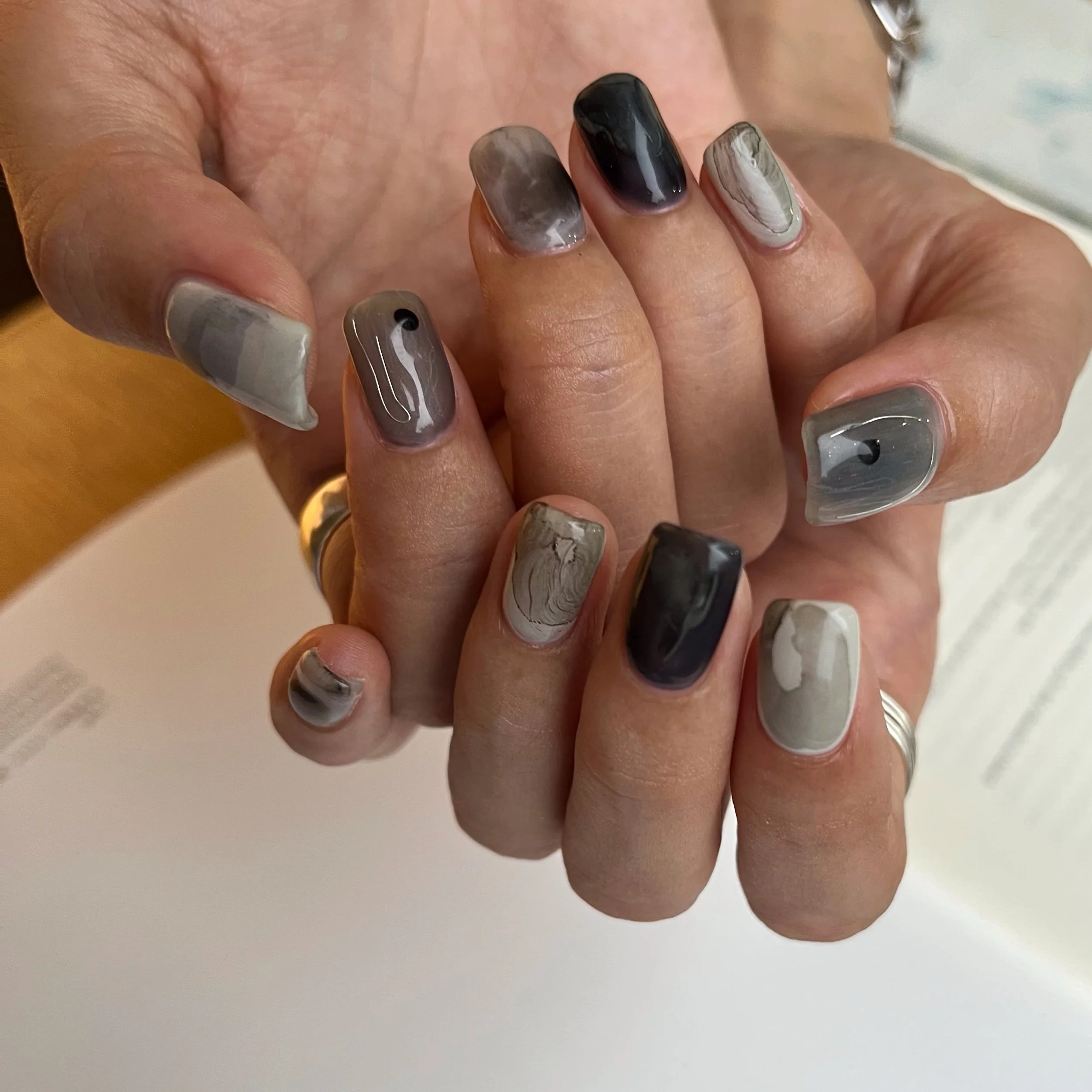 モノトーンカラー