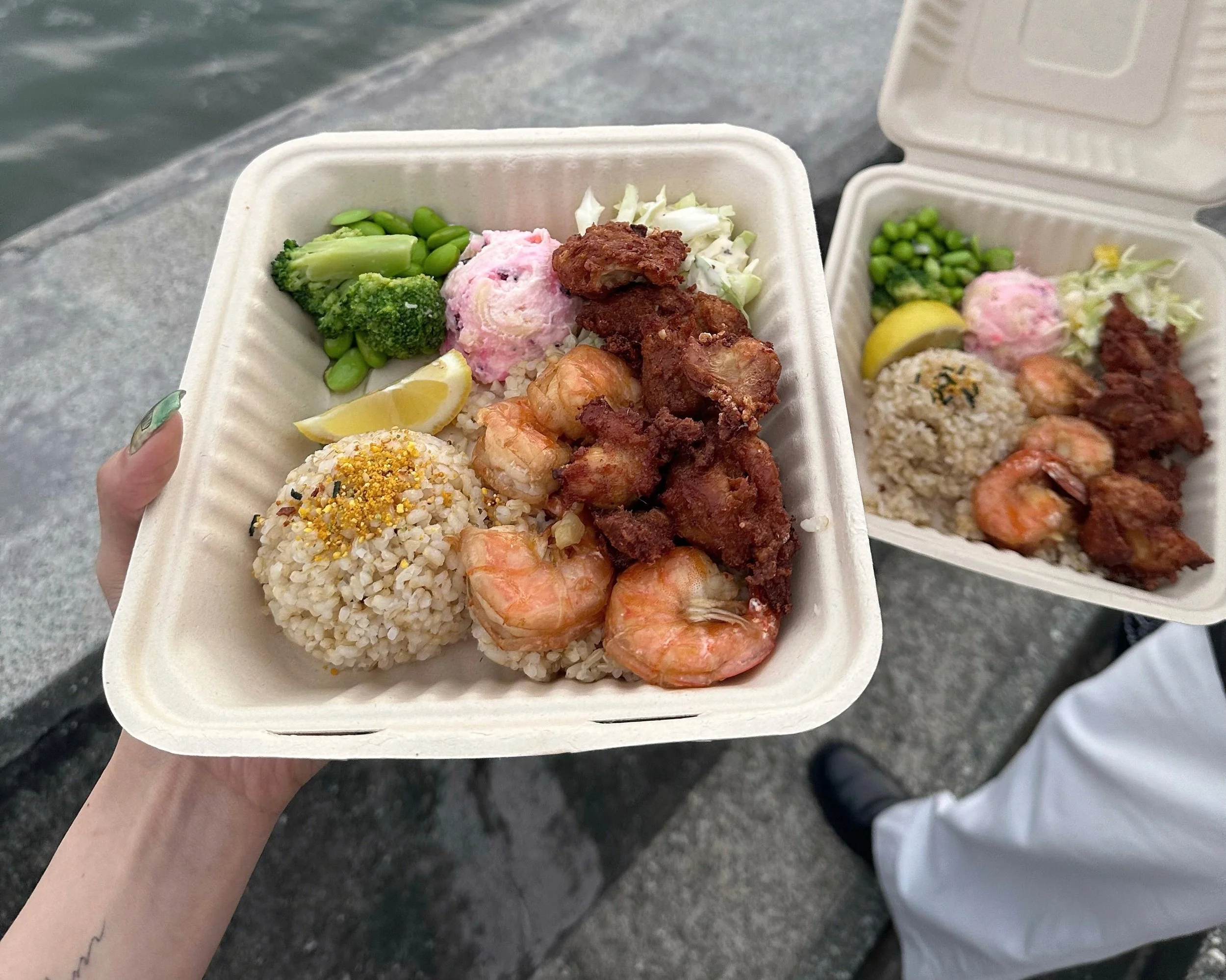 海岸沿いカフェ⛱️