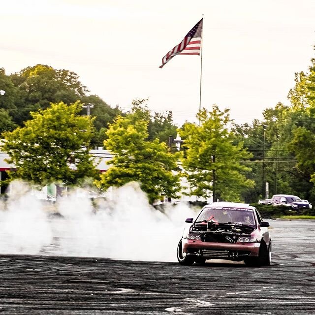 America 🇺🇲 @hammer__worldwide

#getslideways #drift #powerslide #freedom #b5 #audi #notquattro #killalltires #merica