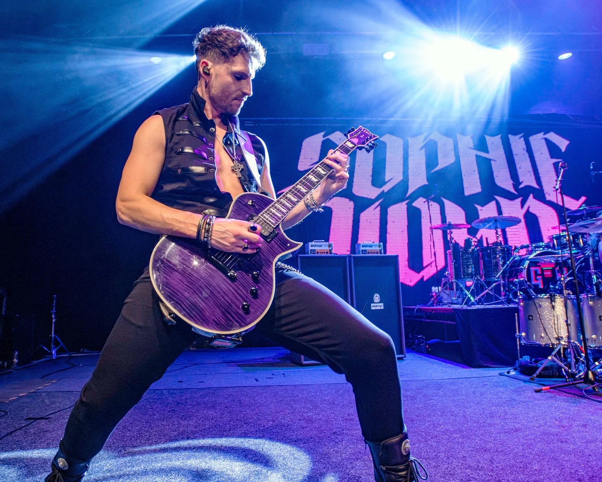 Christian performing on tour with Sophie Lloyd (2025). Christian Rivers is an online guitar teacher based in High Wycombe, Buckinghamshire.