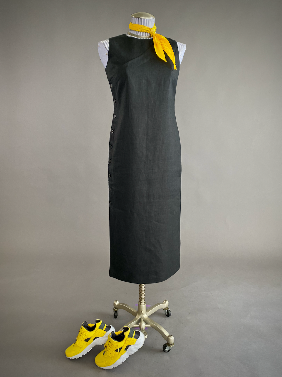 1990s Talbots Irish Linen Vintage Sheath Dress SQUAMATA SHOP 1990s Talbots Irish Linen Vintage Sheath Dress SQUAMATA SHOP