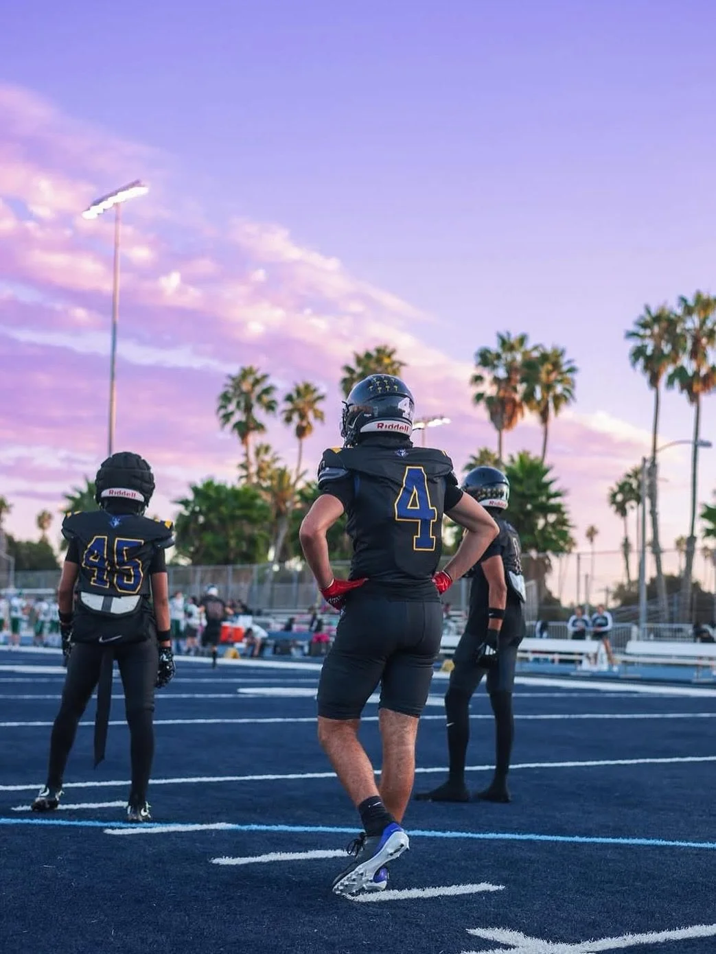 🎉 Everyone’s Invited to Locals’ Night! 🎉
Celebrate a community-wide homecoming this Thursday on the Santa Monica Pier as we honor past and present alumni from @stmonicasprep, @thesamohi, @smcedu, and our special neighbors @palicharterh