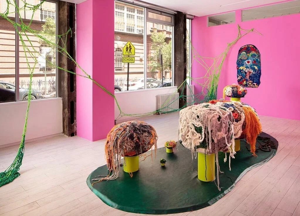 It&rsquo;s official&hellip; solo show at @fortmakers! 
Xoxo
📸 by @joeinstakramm 
.
.
.
#familylove #exhibition #nyc#soloshownyc #fiberart #sculpture#Art#Nycart#artist#artist