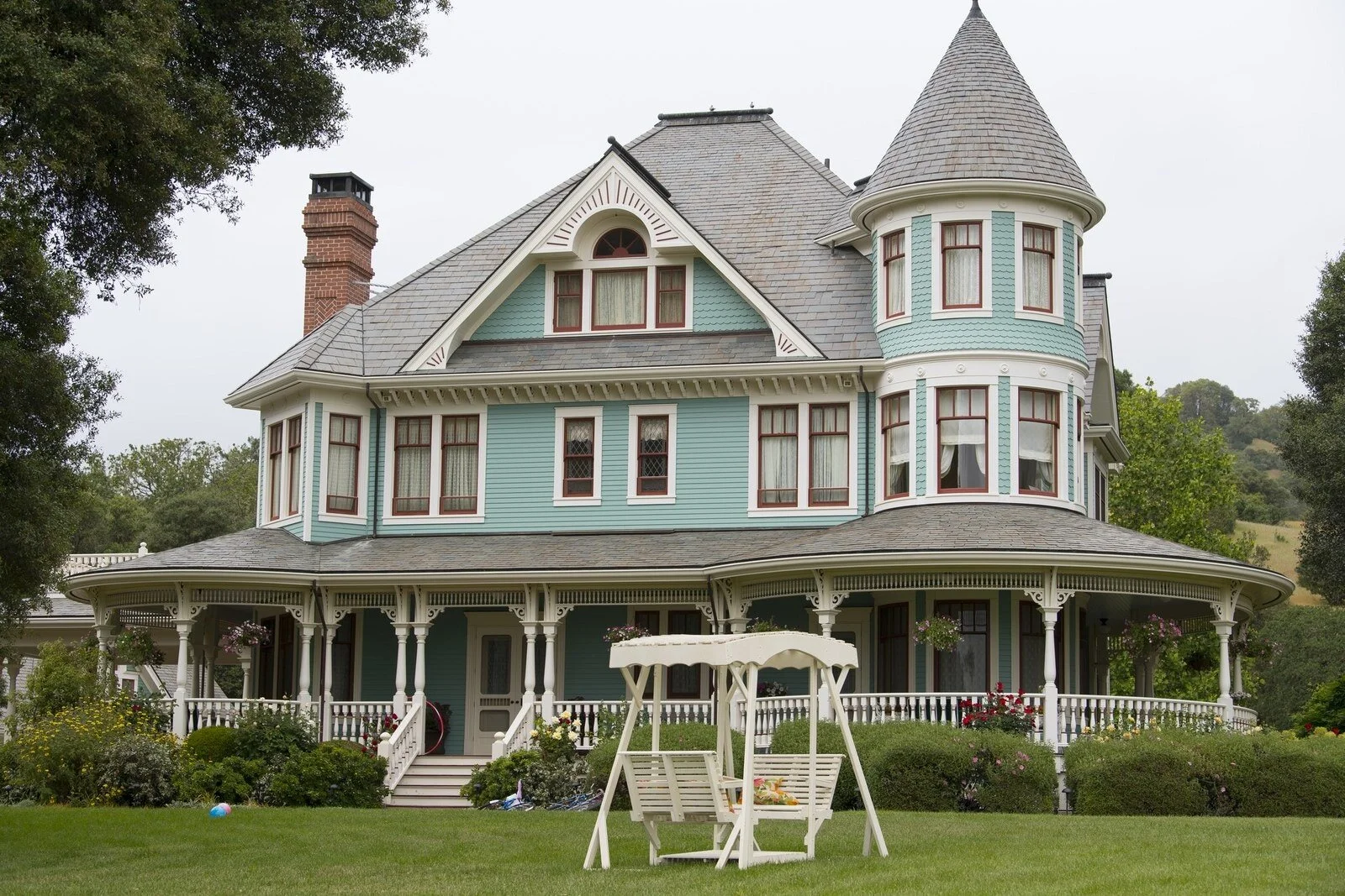 The Preaker Manor as it appears on Sharp Objects.Photo by Anne Marie Fox/HBO