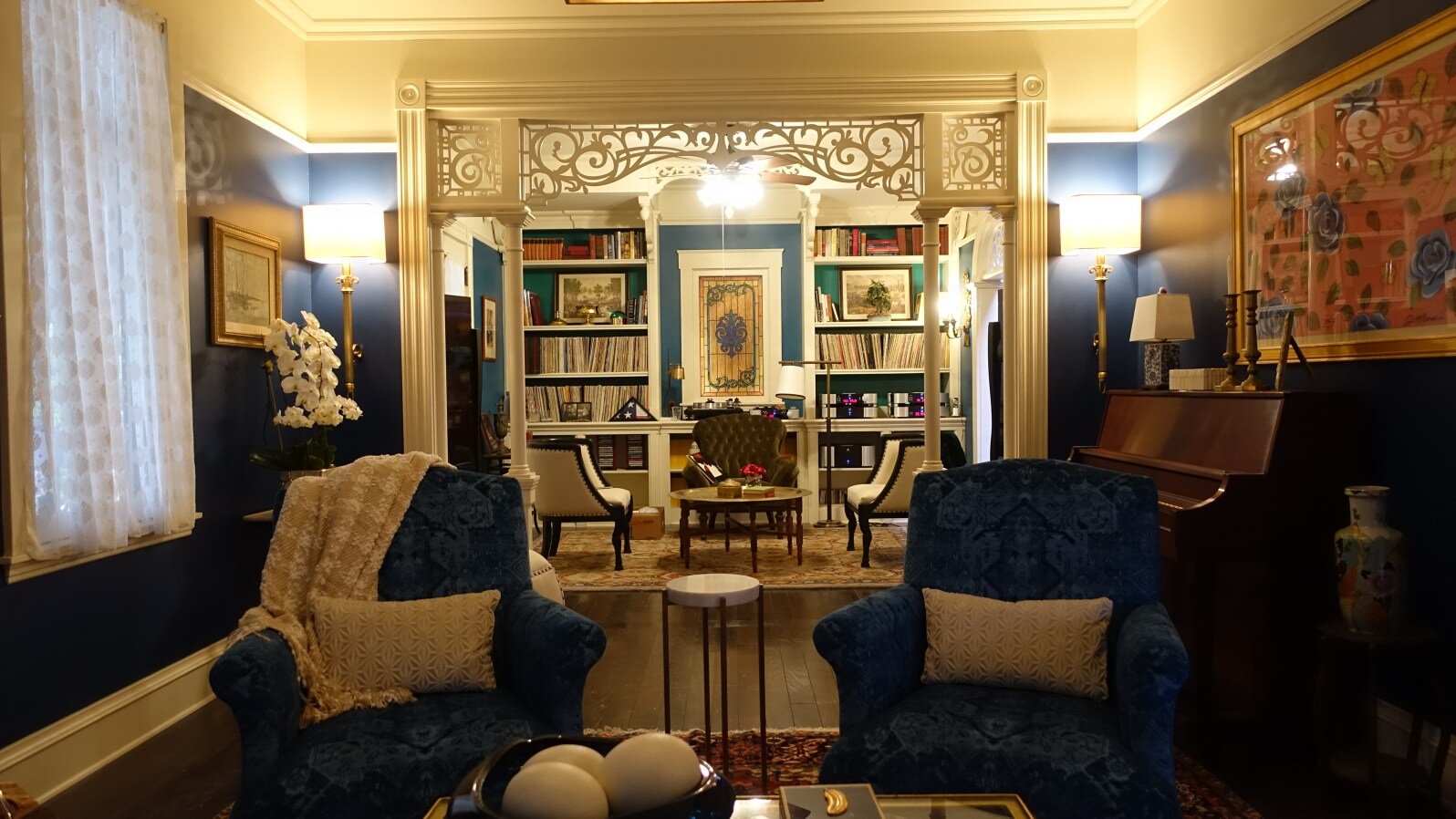 Sharp Objects | Crellin House Listening Room Foyer | Courtesy of John Paino and HBO
