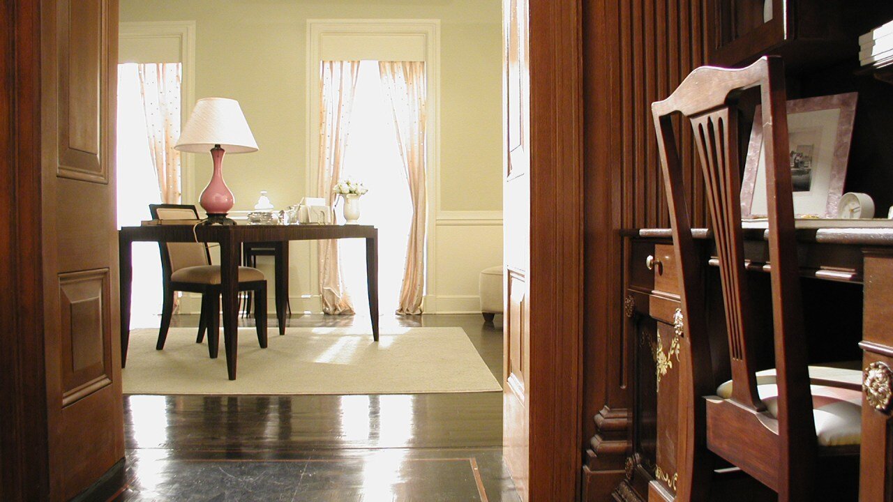 Charlotte-York’s-Apartment-from-Sex-and-The-City-Office-Decor.jpg