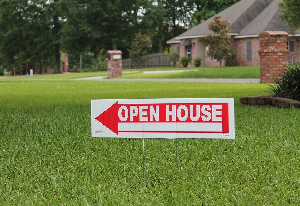 Sign-Real-Estate-Property-Arrow-Open-House-Home-1468048.jpeg