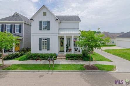 1142 Memorial Square Zachary, LA 70791