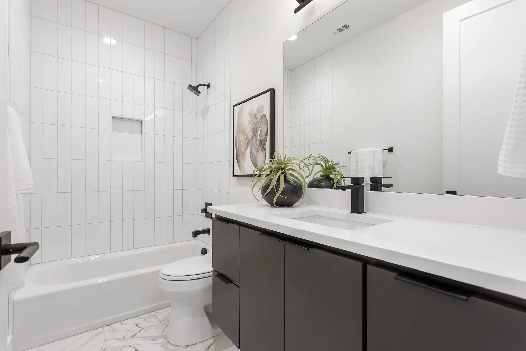 31-web-or-mls-739 Cherico St #1 KCP 090922 - 24.jpg
