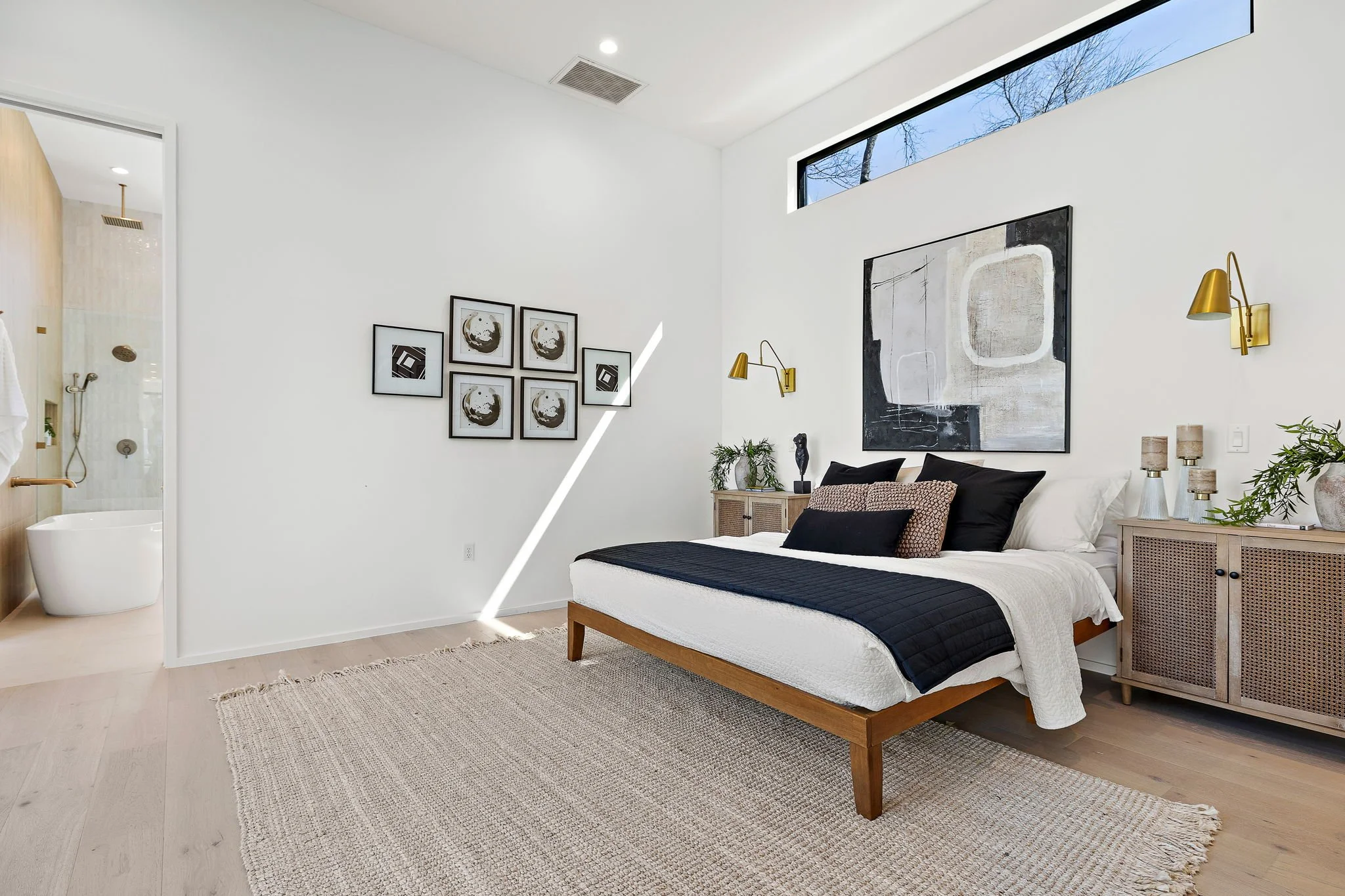 21-web-or-mls-1702 Kerr St KCP 020124 - 123.jpg