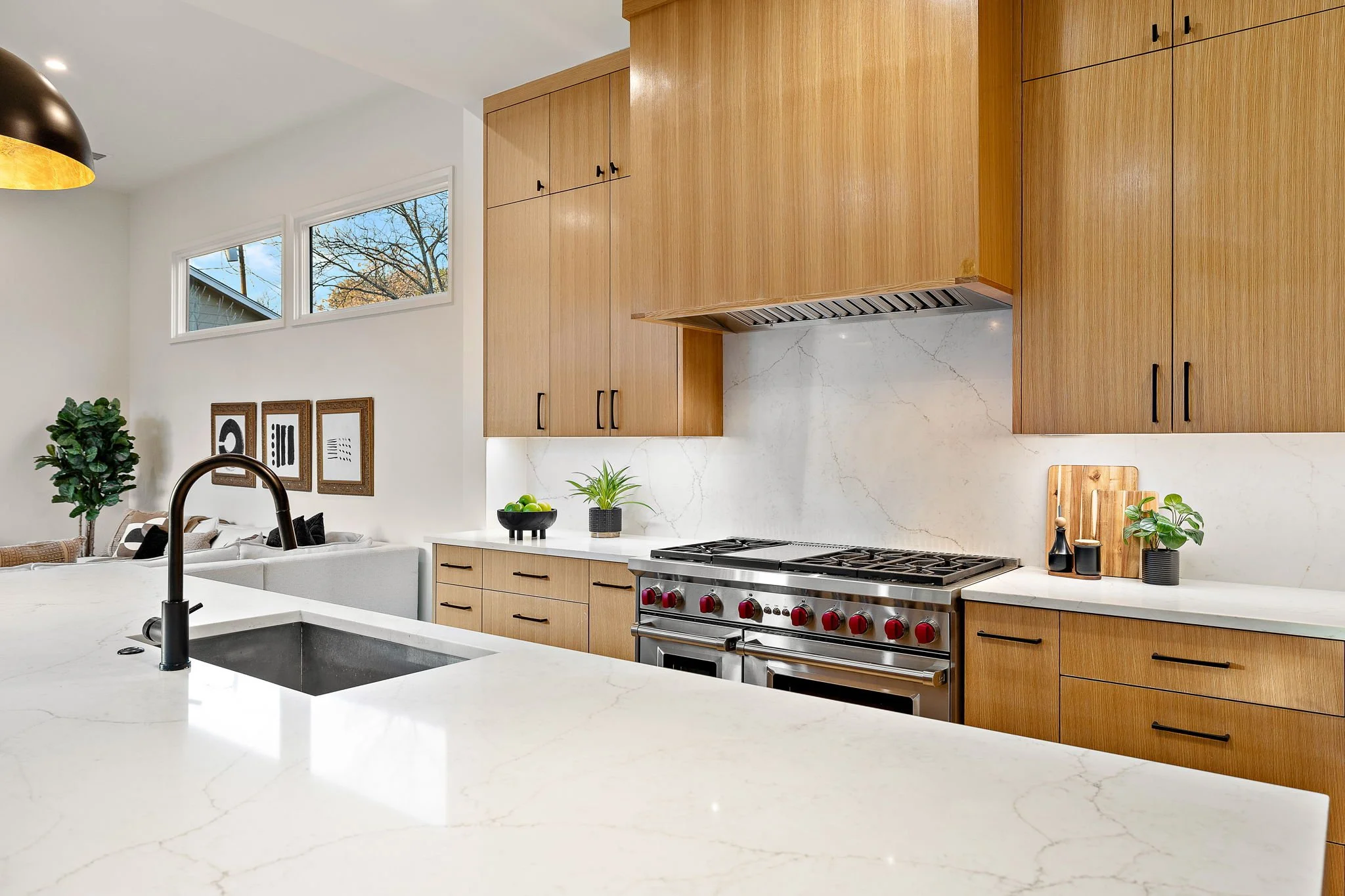 21-web-or-mls-2012 Oxford Ave KCP 021725 - 251.jpg