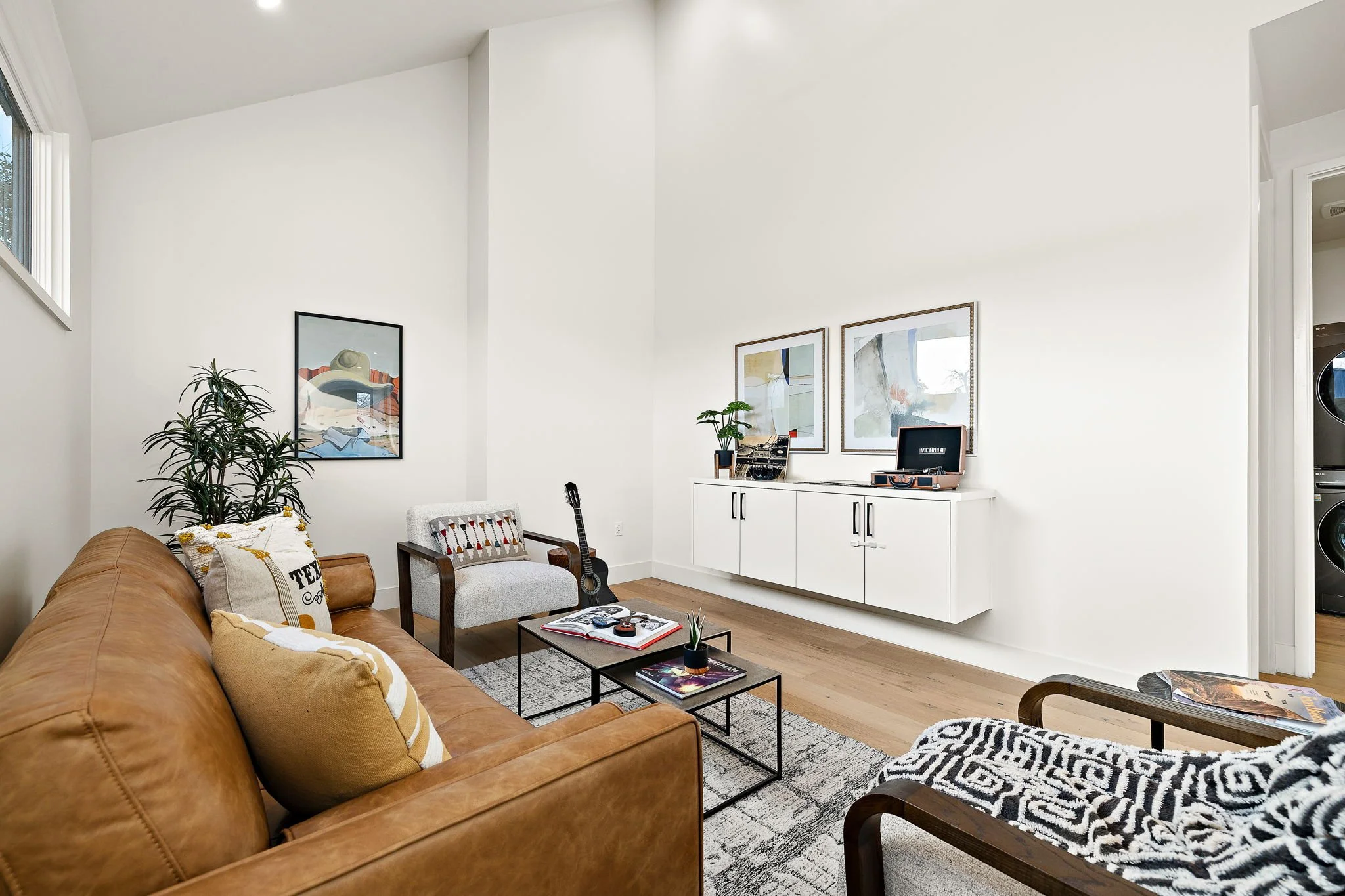 42-web-or-mls-2012 Oxford Ave KCP 021725 - 86.jpg