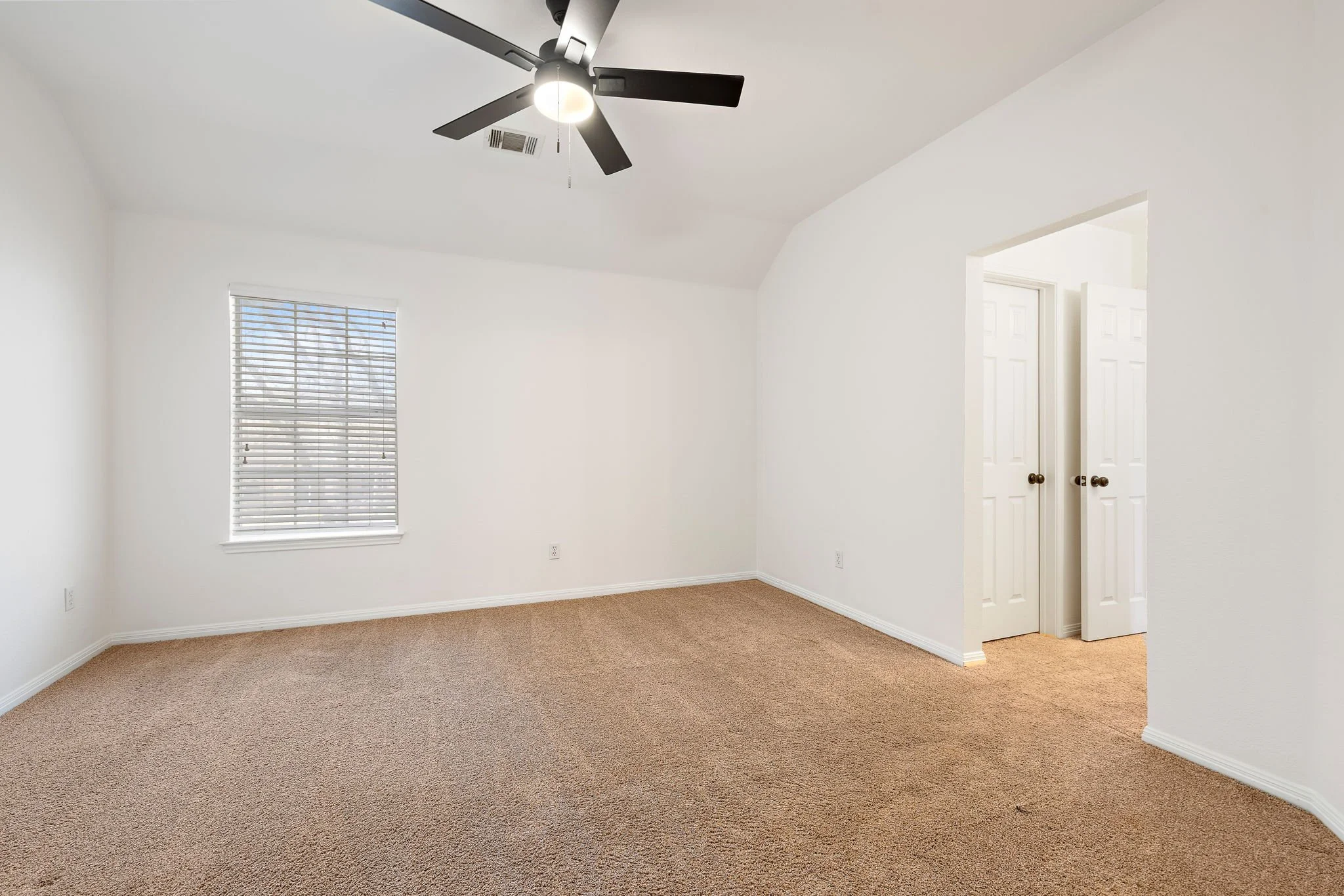39-web-or-mls-16615 Morgan Hill Trail KCP 030625 - 4.jpg