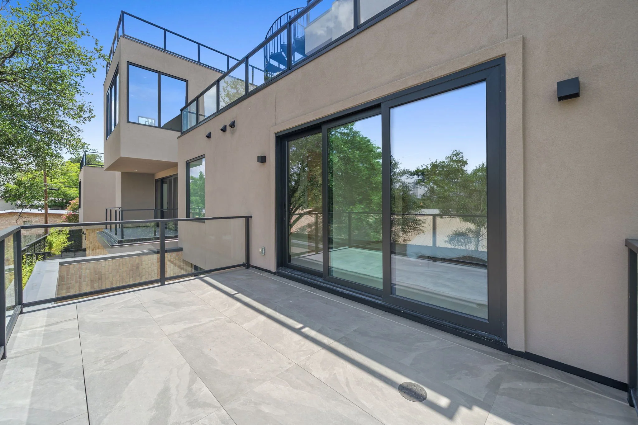 70-SQFT-0998.jpg