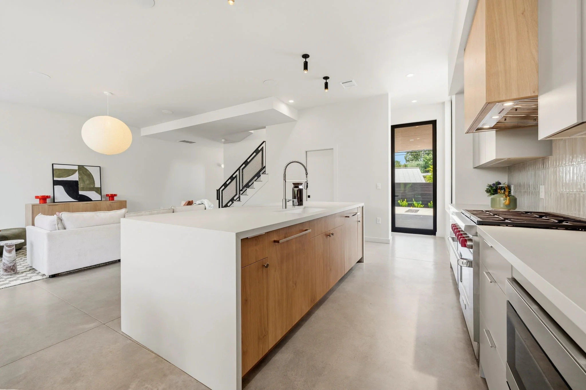 13-SQFT-1087.jpg