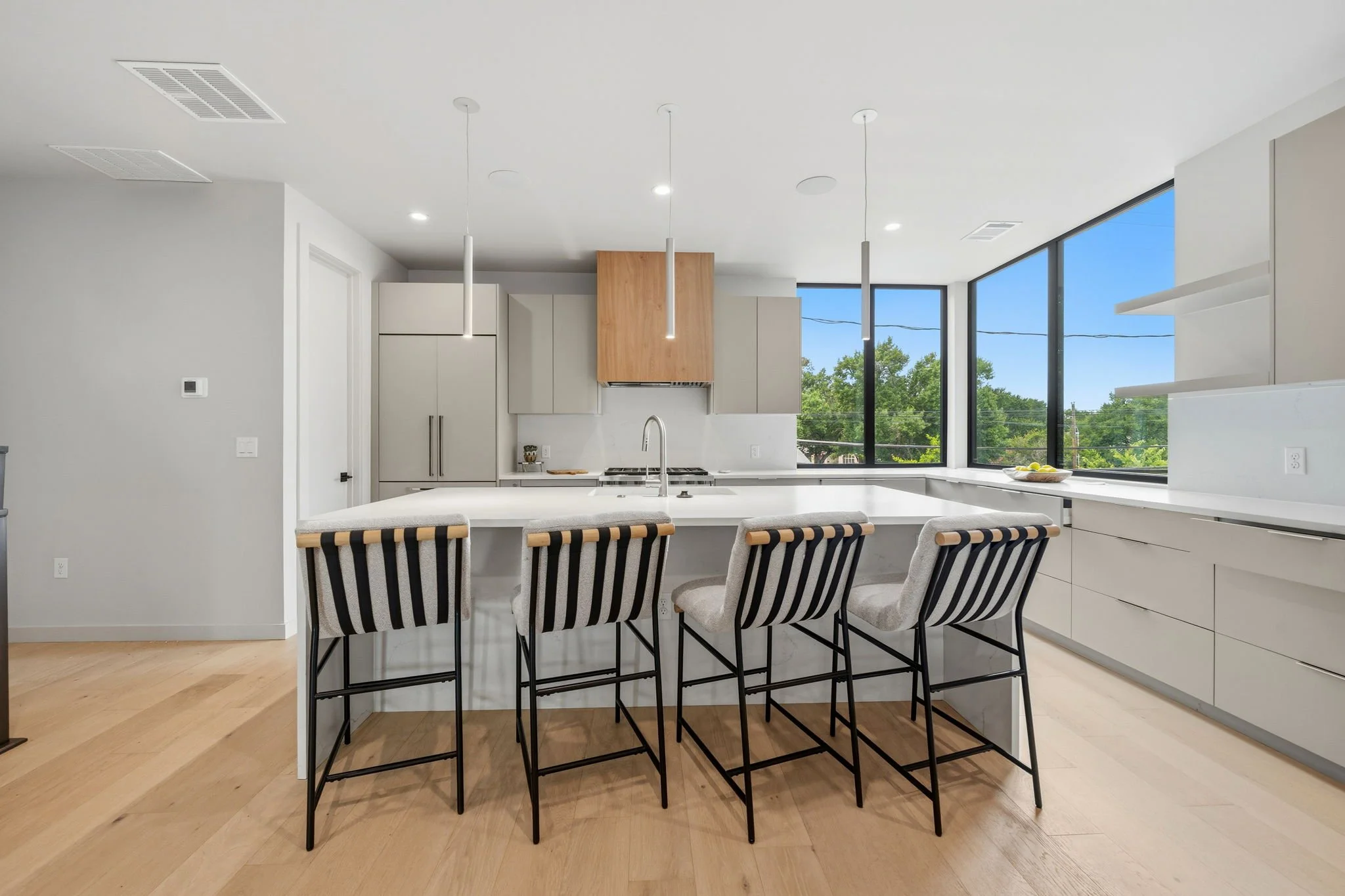 19-SQFT-0517.jpg
