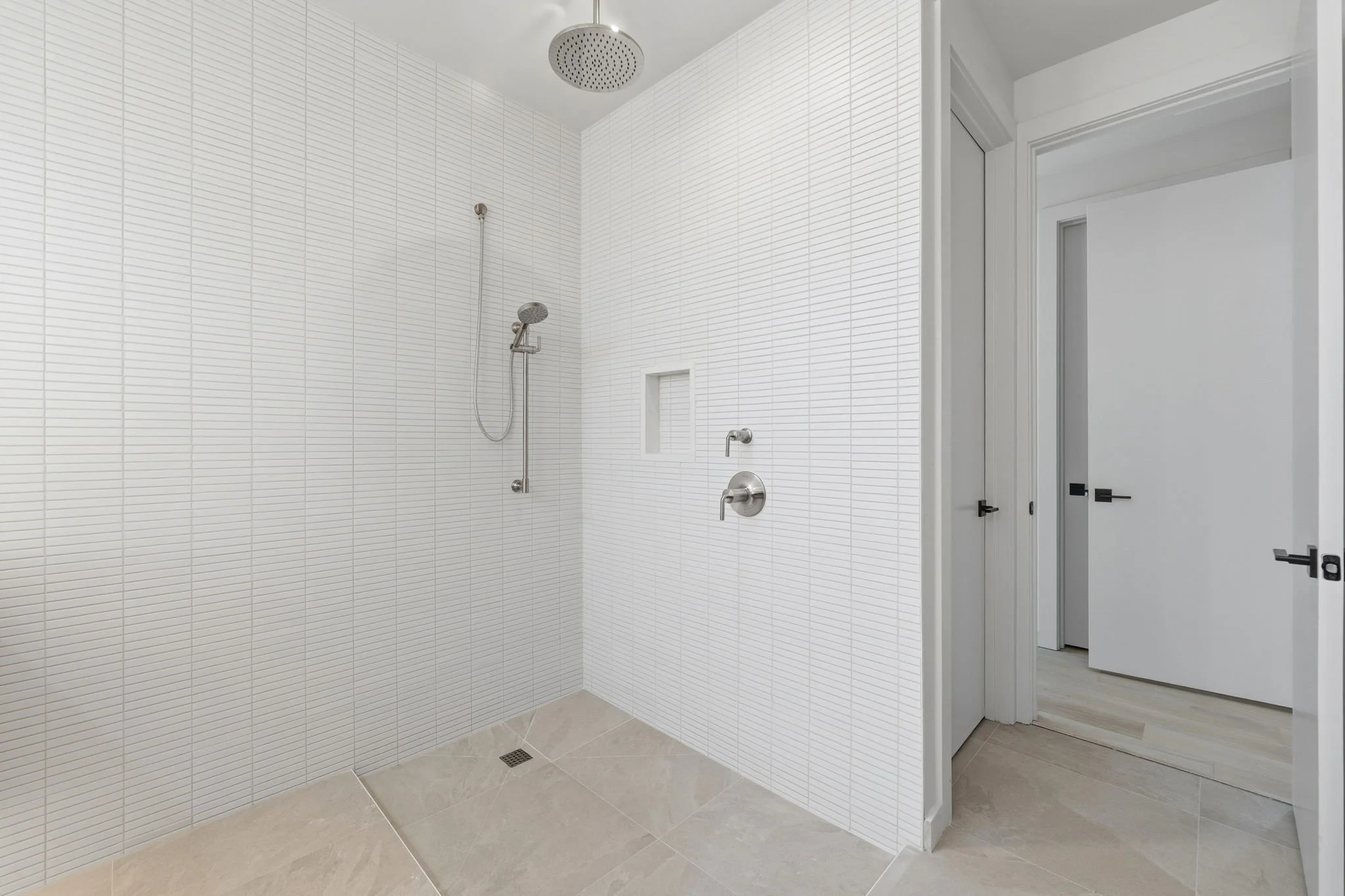 44-SQFT-0642.jpg