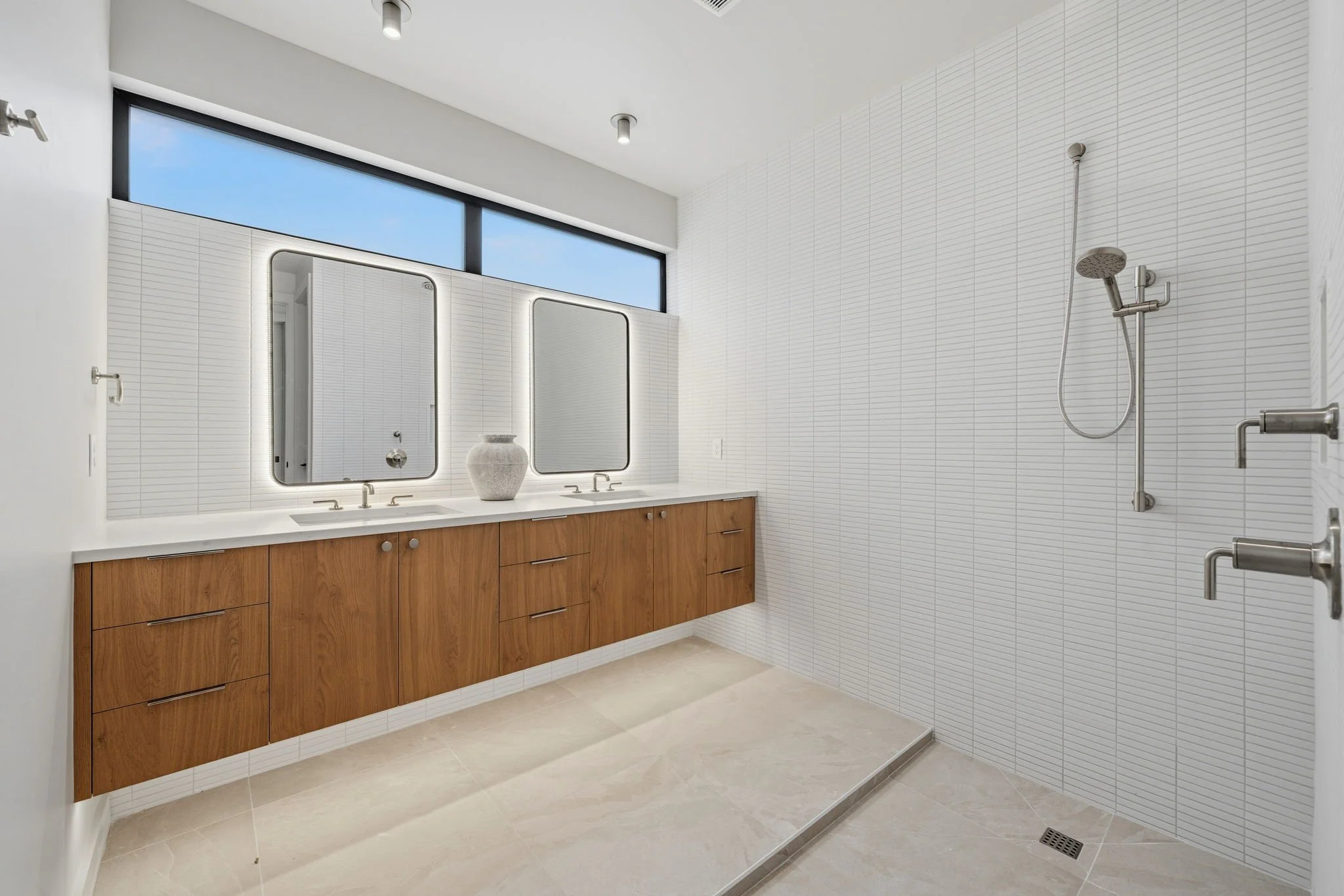 41-SQFT-0628.jpg