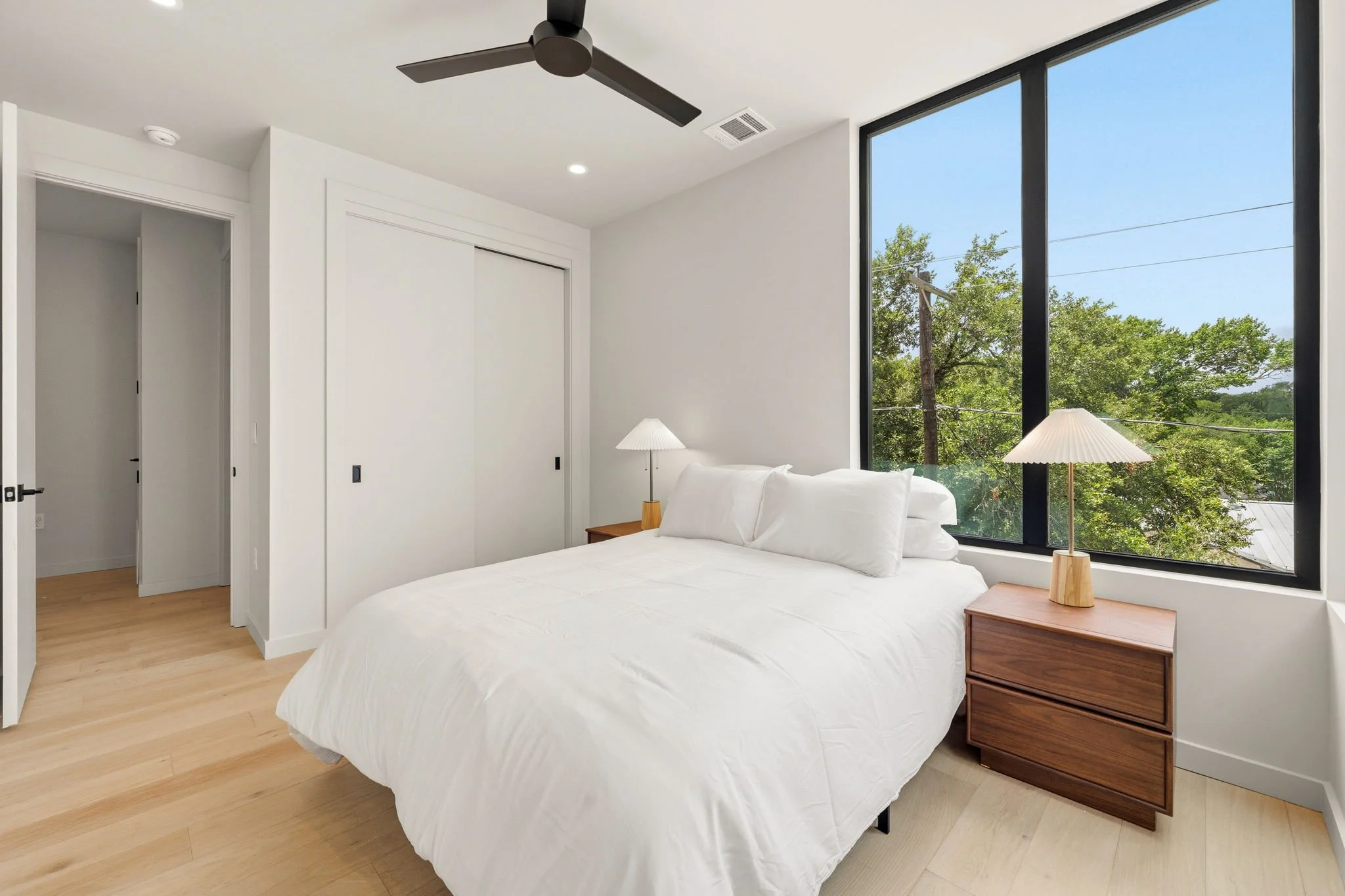 28-SQFT-0567.jpg