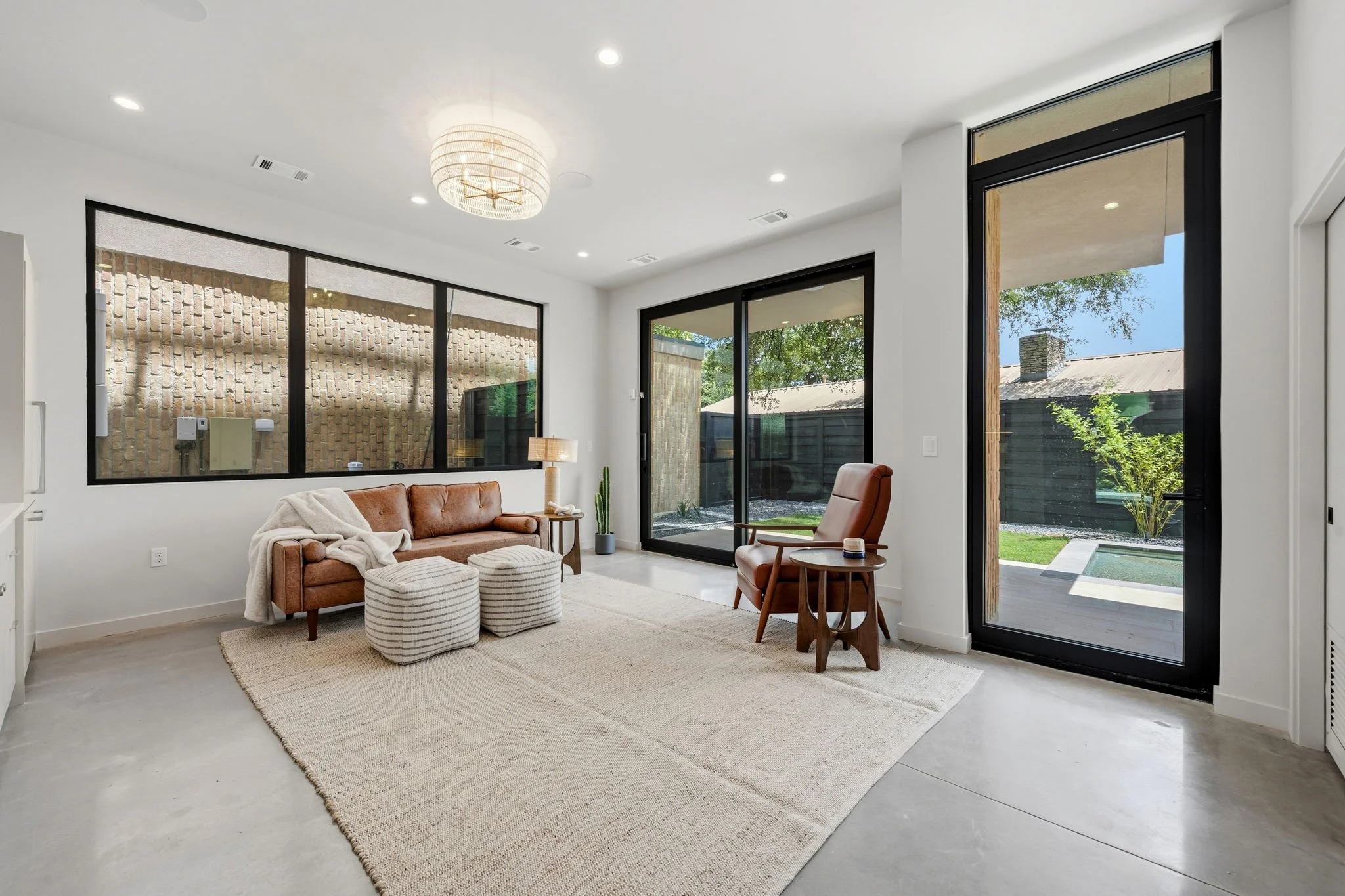 7-SQFT-0442.jpg