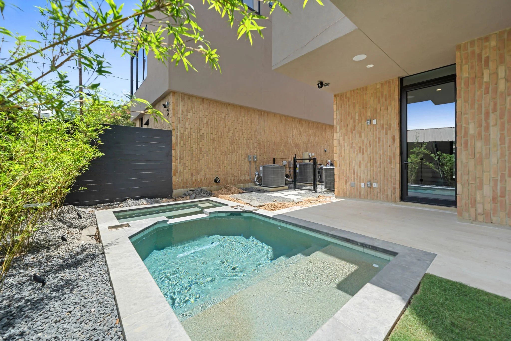 58-SQFT-0724.jpg
