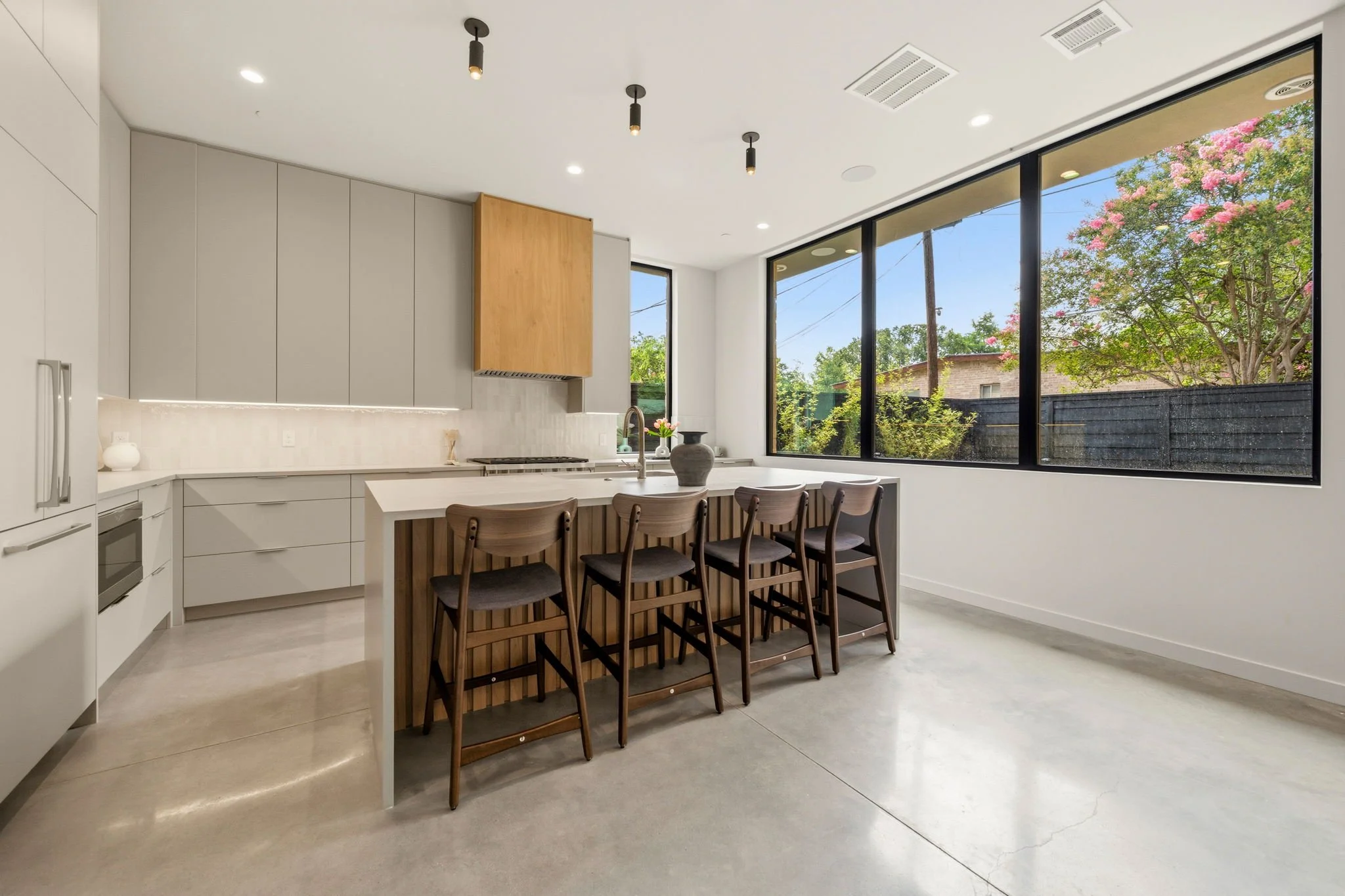 15-SQFT-0092.jpg