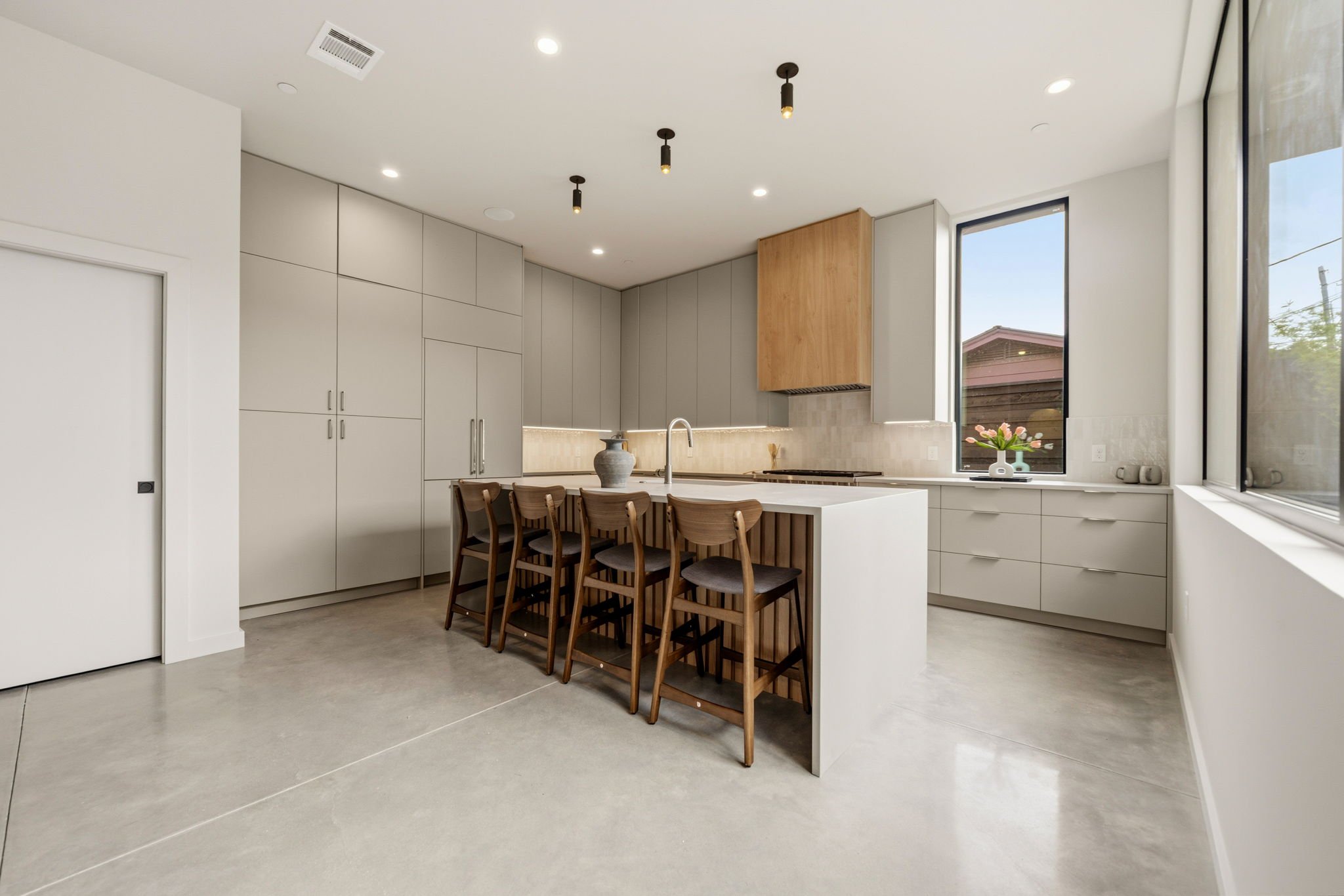 13-SQFT-0077.jpg