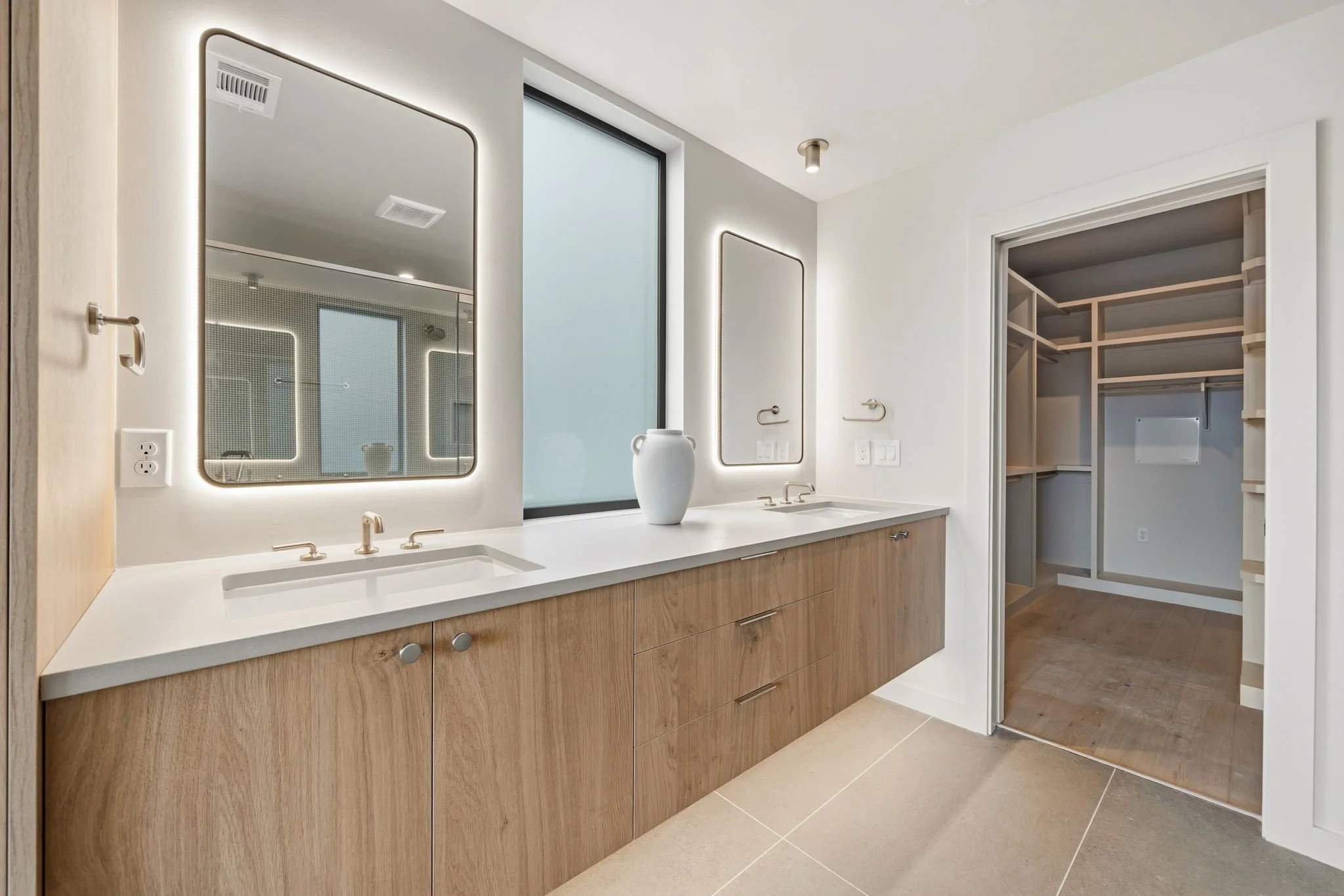 24-SQFT-0157.jpg
