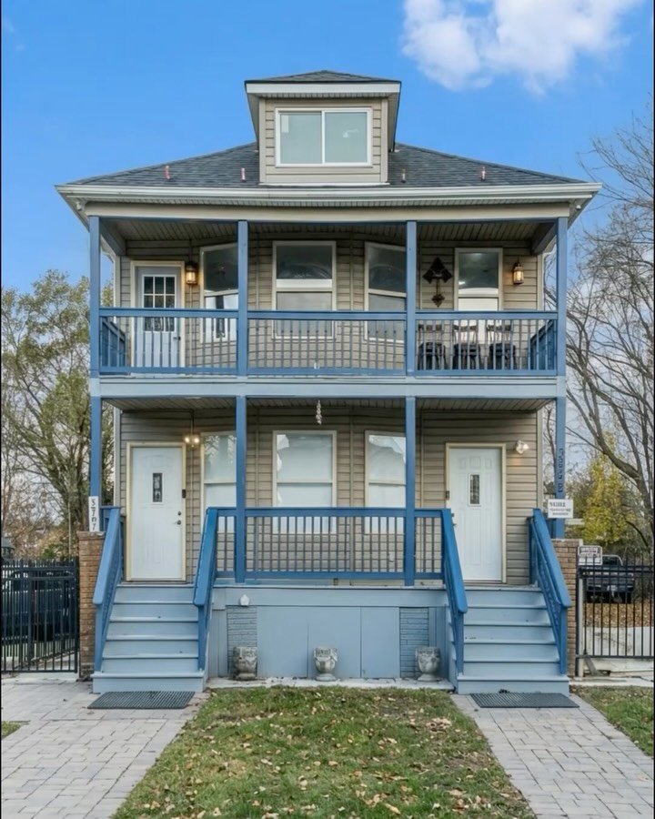 3963 French Rd is truly an amazing opportunity. 📈

Buy it to live in it, to rent it out, or just rent one unit!

This duplex could be the perfect investment property or new home for you🏡

#detroitrealestate #thehinesteam #kwlakeside