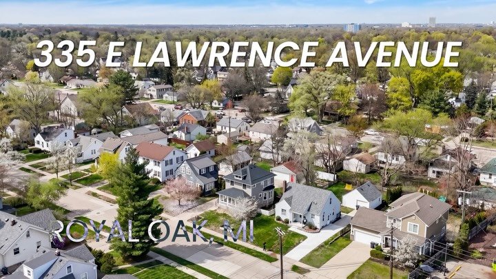 Timeless charm meets everyday living in the heart of Royal Oak 🏡✨

Interested in seeing this home? Send me a DM! 📲

#farmhouse #royaloak #historiccharm