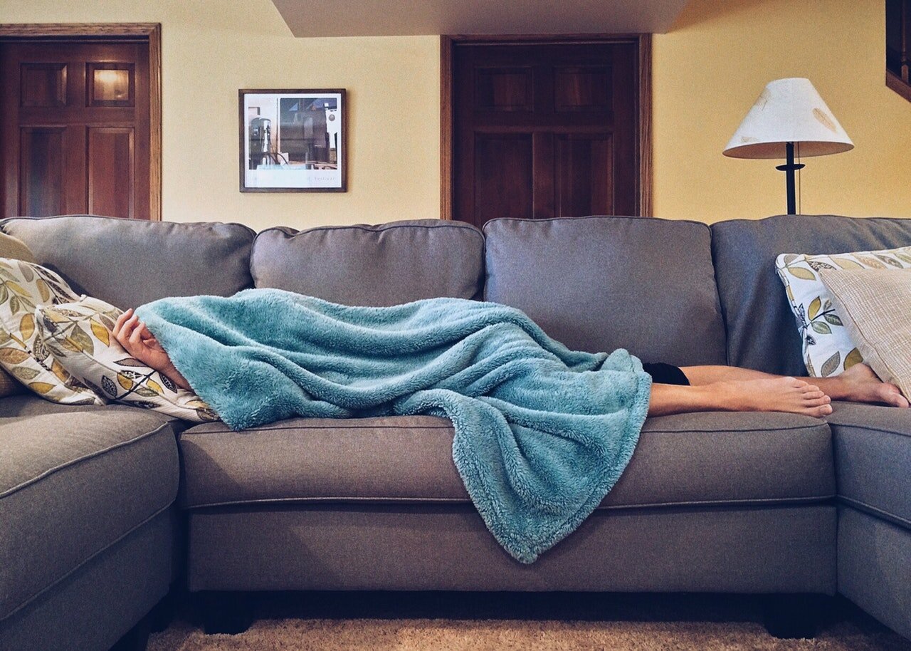 apartment-bed-carpet-chair-269141.jpg