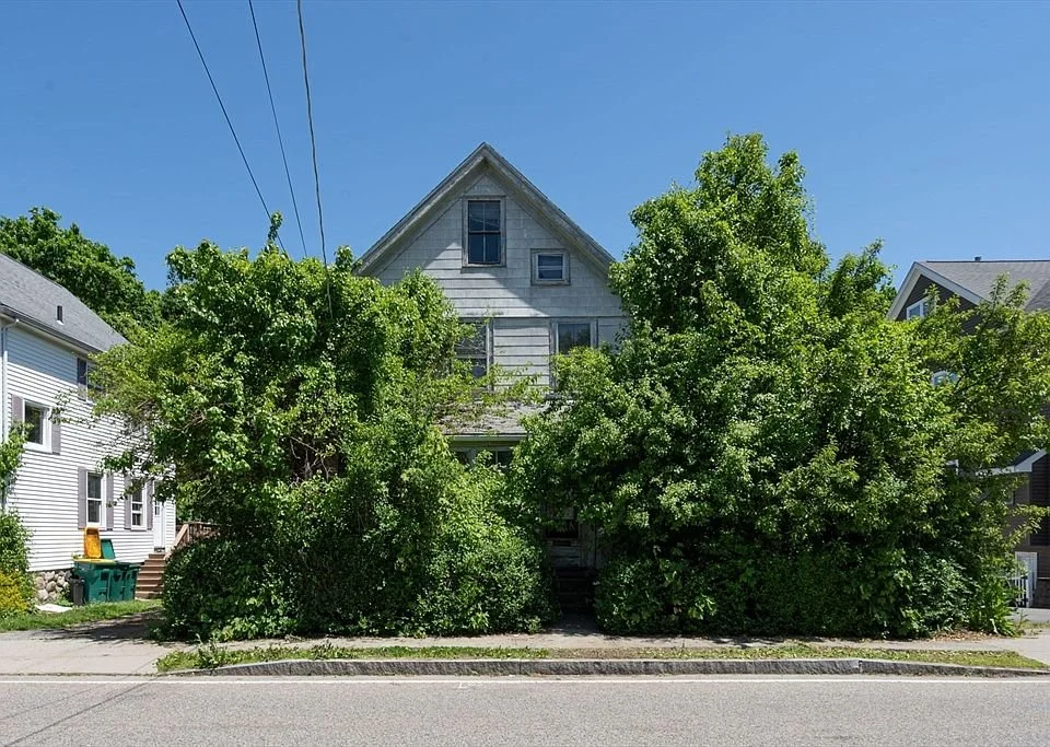 A house is Nahatan Norwood MA 2.jpg