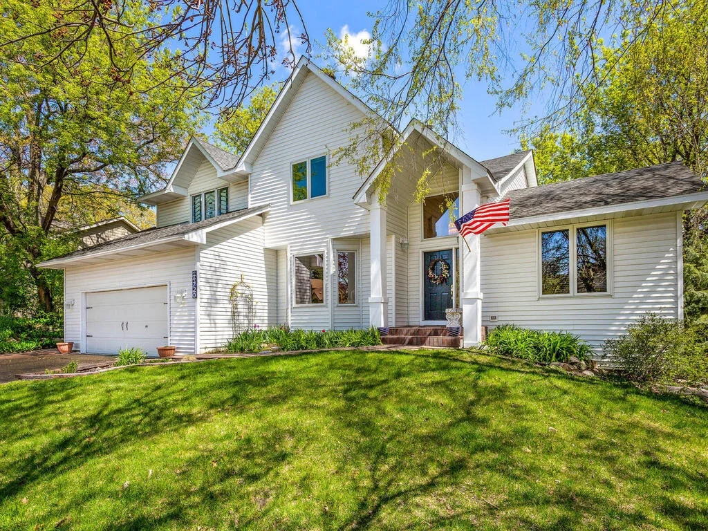 14720 39th Ave N Plymouth MN-005-004-th Ave4-MLS_Size.jpg