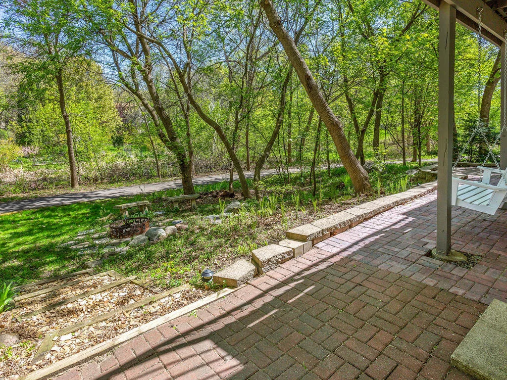 14720 39th Ave N Plymouth MN-011-010-th Ave10-MLS_Size.jpg