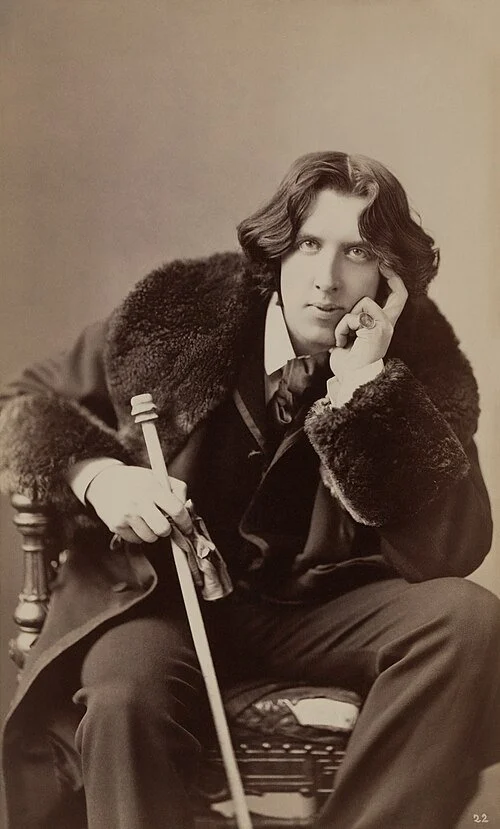 Oscar Wilde in 1882 photographed by Napoleon Sarony