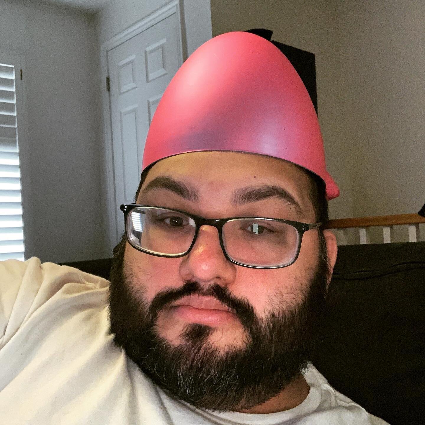 @allusions_of_grandeur_ has a new hat. Stylish? π
#writersofinstagram #weirdo #collectivehumanity #jonathanreddoch #collectivedarkness #collectivetalespublishing #editorsofinstagram #editors